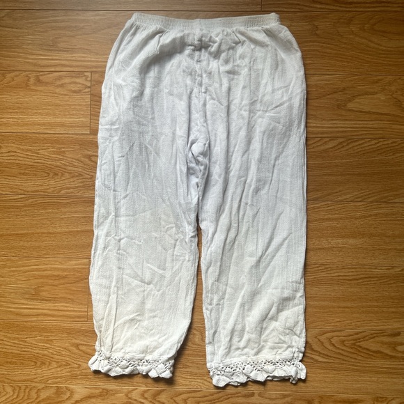 coquette capris - Picture 3 of 3